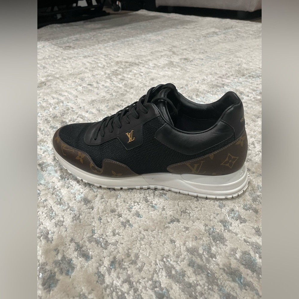 LOUIS VUITTON 
Monogram Mens Run Away Sneaker 1A80PV Black - Picture 11 of 16